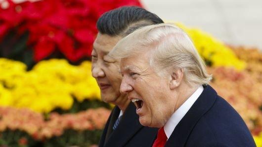 مشاور ترامپ: چینی ها را در مشتمان داریم