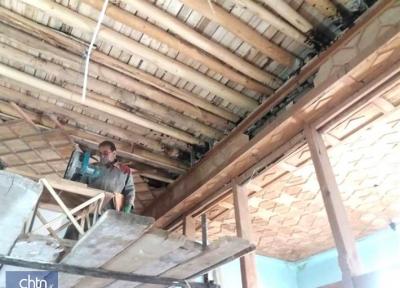 سقف چوبی سرای تاریخی فاتح نی ریز مرمت می گردد