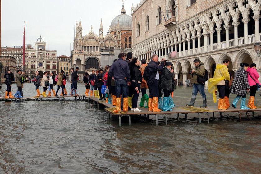 9 کشته در پی وقوع سیل و طوفان در ونیز و بعضی شهرهای ایتالیا